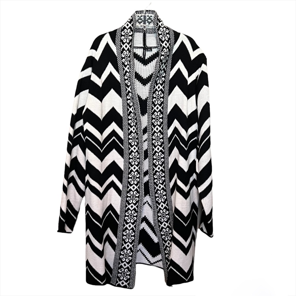 Ethyl Chevron Sweater Cardigan Medium